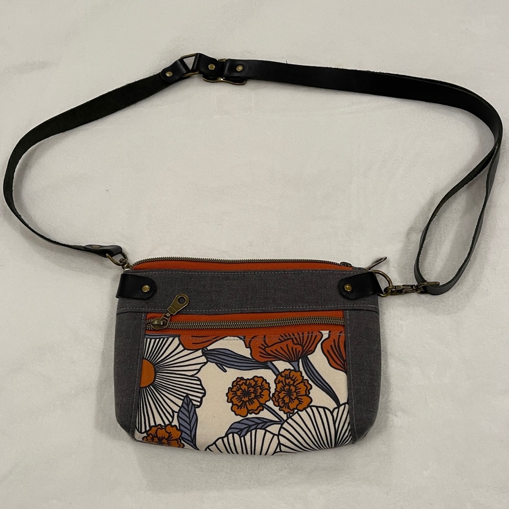 Stewart Handmade Merchandise Crossbody Bag Floral